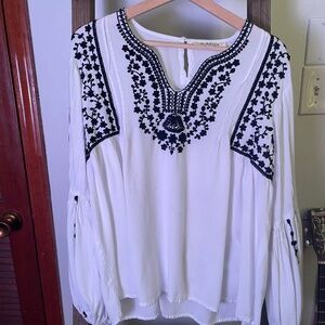 Anthropologie Solitaire Dori Embroidery Blouse  White and Black Peasant Blouse